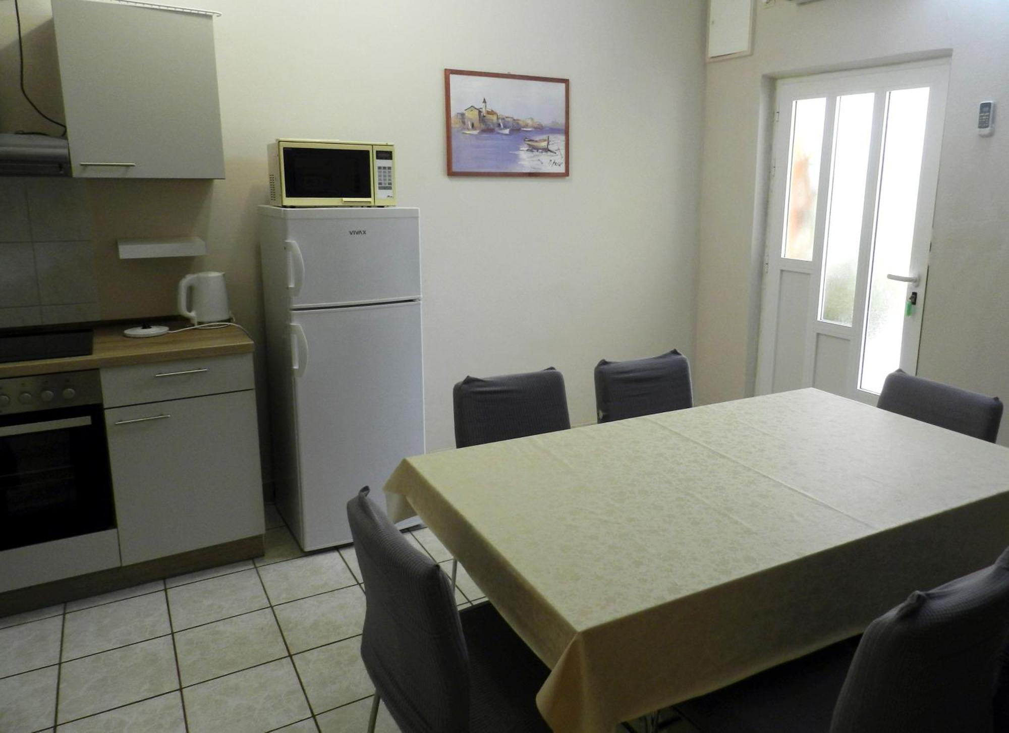 Lea Apartment *