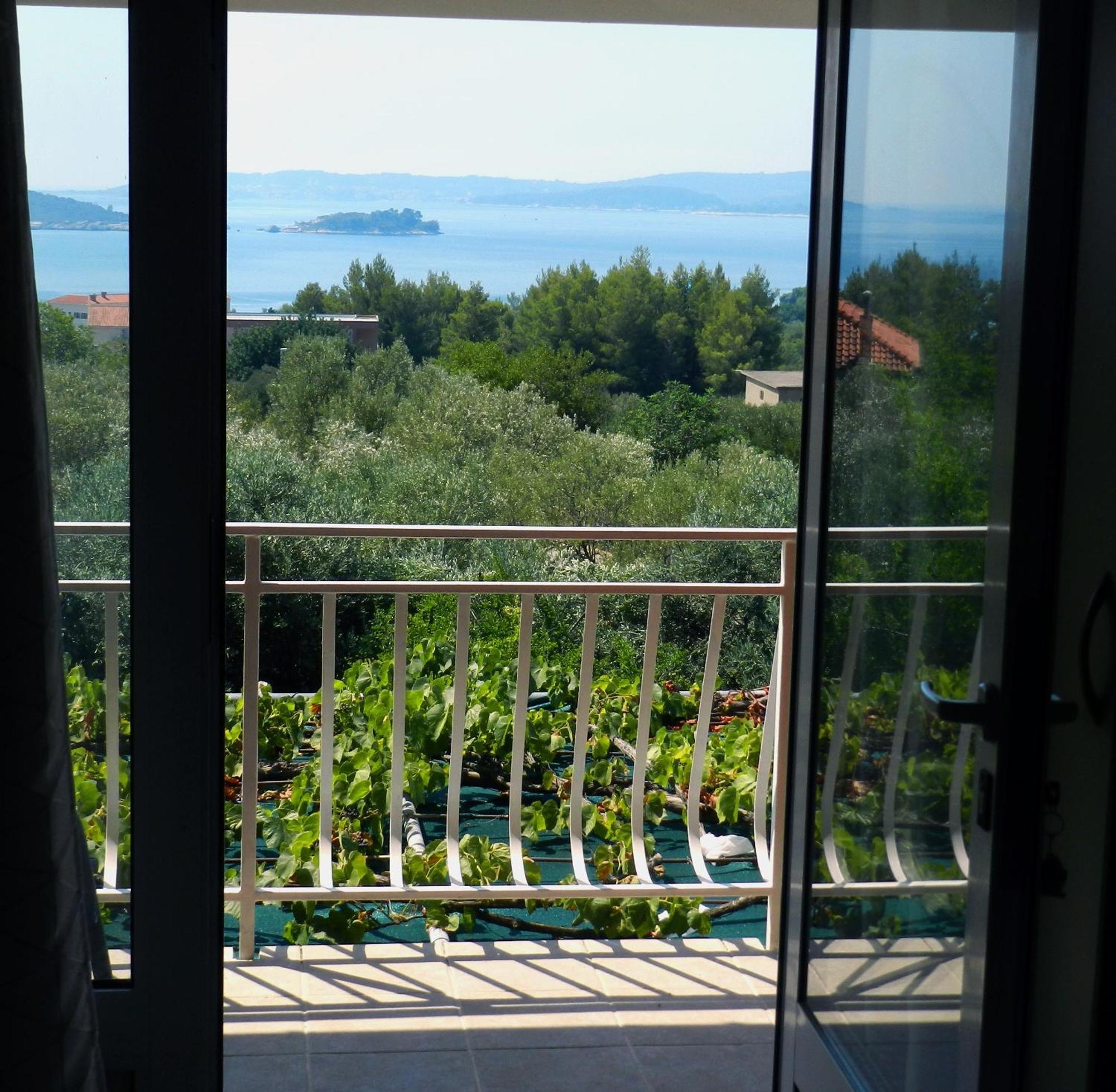 Apartman Lea *